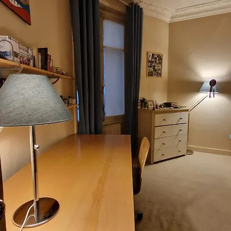 2 Private In An Elegant Haussmannian Privatunterkunft Paris