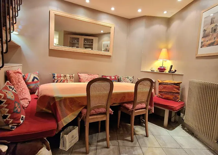 2 Private In An Elegant Haussmannian منزل للإقامة باريس