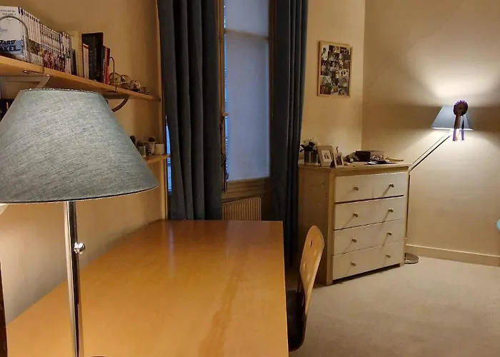 2 Private In An Elegant Haussmannian منزل للإقامة باريس